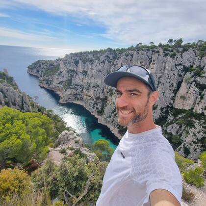 A los 27 años, con 60 empleados a cargo, decidió que era el momento de hacer un cambio de vida.