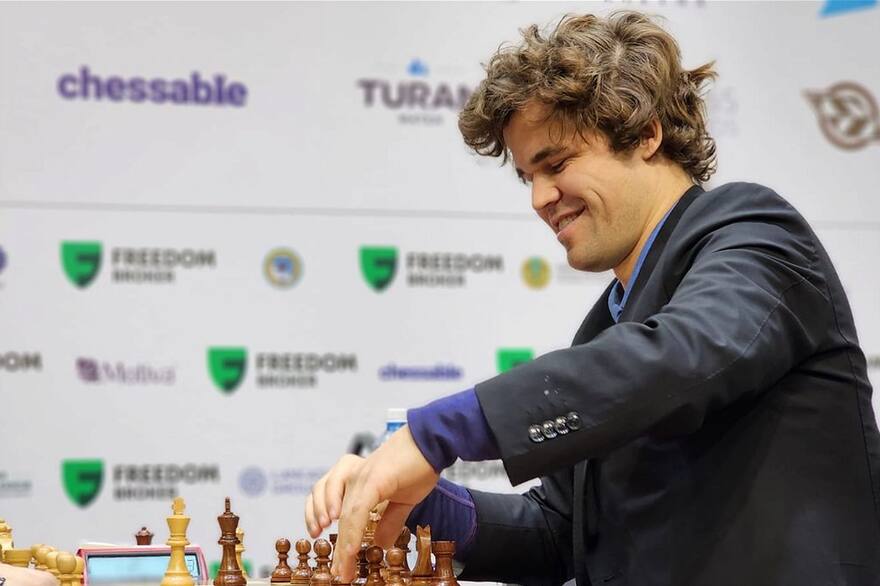 Cuál es la fortuna de Magnus Carlsen?