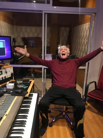 A los 75 años, Dany Martin sigue entre escenarios y estudios de grabación