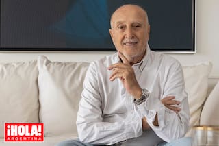 Llegó de Italia a los 17 años, quería ser futbolista, pero se convirtió en el peluquero de las estrellas