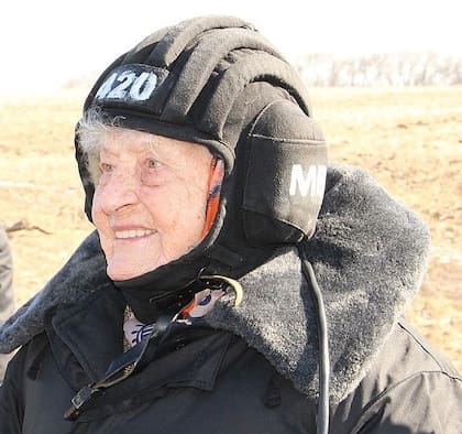 A los 99 años María Koltakova pilotó un tanque de guerra