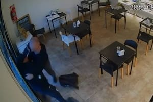 Así redujeron a un ladrón un cliente y un empleado en una panadería