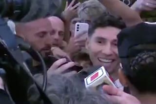 Montiel llegó a la Argentina, lo recibieron los hinchas de River y le dedicó palabras especiales a Gallardo