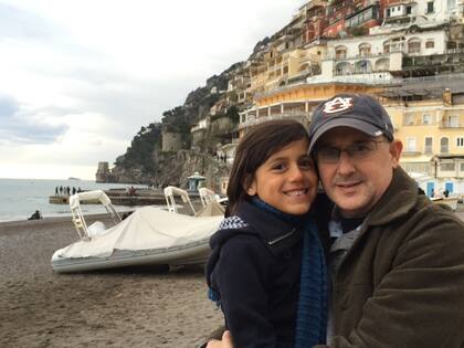 A Martín le apasiona viajar junto a su familia.