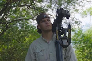 El joven uruguayo que busca al misterioso urutaú, el pájaro con camuflaje que es único en América