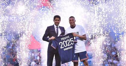 A mediados de 2022, Mbappé renovó su vínculo con PSG, luego de una larga novela que parecía que terminaba con su llegada a Real Madrid