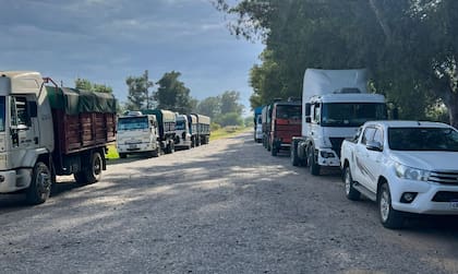 A mediados de enero pasado, hubo una vigilia de camioneros y productores para tratar de sacar el cereal y cobrar sus deudas