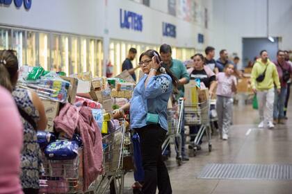 A Mendoza también llegan chilenos para hacer sus compras favorecidos por la diferencia de precios. 