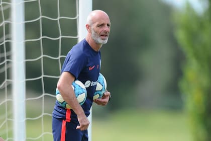 A Monarriz le toca decidir quién custodiará la valla del Ciclón: ¿Torrico o Monetti?