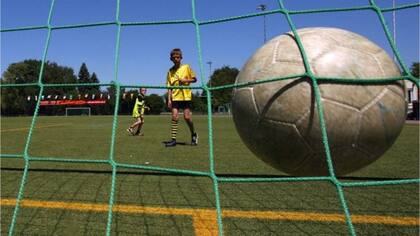 A muchos niños se les dificulta seguir practicando deporte al pasar a secundaria