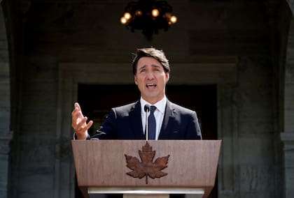  “A nivel personal, nunca estaría de acuerdo con una quema de libros”, dijo Justin Trudeau (AP)
