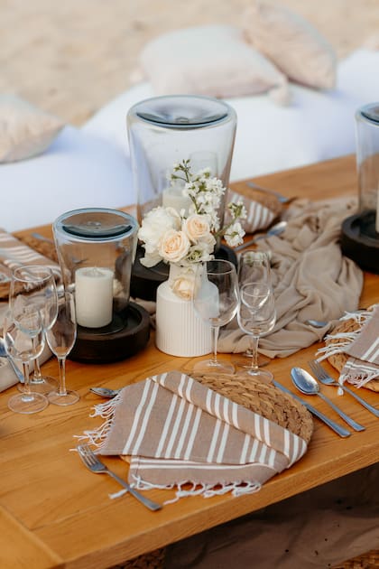 A orillas del mar, el evento de cumpleaños de Ardohain estuvo repleto de detalles cuidados