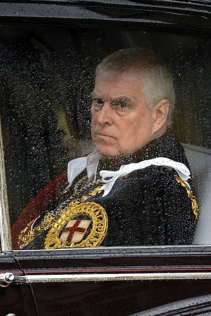 A partir de ahora, Andrés tampoco podrá participar en las celebraciones familiares, como las misas y los tradicionales actos navideños