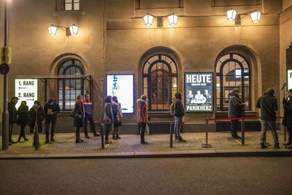 Imagen del público en la función del viernes, cuando comenzó este plan piloto en el Berliner Ensemble 