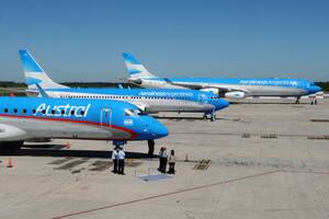 Aerolíneas Argentinas: inusual protesta en Córdoba por vuelos que "no existen"