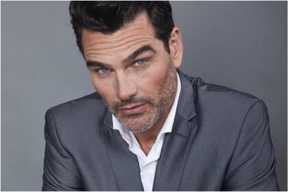 A partir de su experiencia, Hernán da charlas en escuelas para concientizar acerca del daño que puede causar el bullying en los chicos (Crédito: Instagram/@hernandrago)