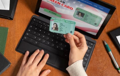 A partir del 7 de mayo de 2025, será obligatorio presentar una Real ID o pasaporte para abordar vuelos domésticos en EE.UU.