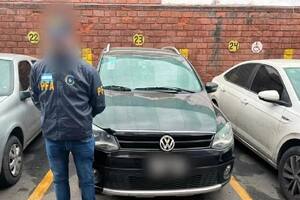A partir del análisis de movimientos de los vehículos usados para el robo, fue atrapado uno de los cómplices de la joven detenida