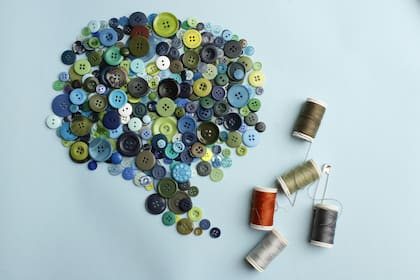 A partir del siglo XIV, los botones se convirtieron en un símbolo de estatus entre la moda masculina