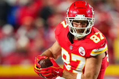 A pesar de las especulaciones sobre un posible retiro, Kelce dejó en claro que planea seguir jugando