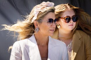 A pesar de que comparten ropa y coinciden en materia de gustos, madre e hija adaptan sus looks a sus edades y personalidades.