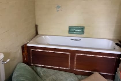 A pesar de que la naturaleza hizo su trabajo durante tres décadas en la casa, Smith quedó sorprendido por el excelente estado en el que se mantuvieron algunos espacios