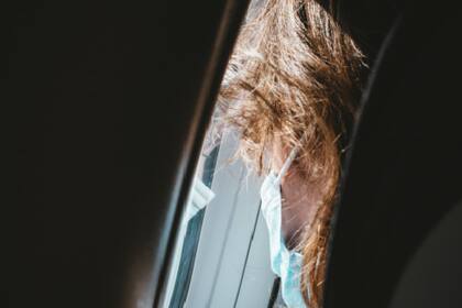 A pesar de que los puntos más fuertes de la pandemia ya hayan pasado, las mascarillas llegaron para quedarse, al menos en los lugares concurridos