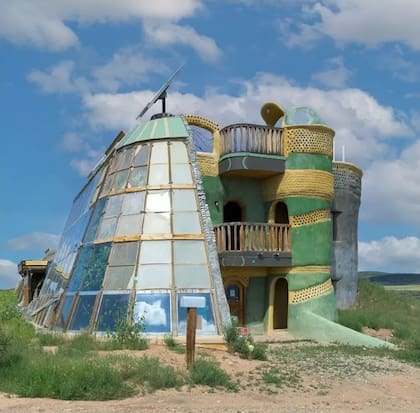 A pesar de su atractivo ambiental, las Earthships aún no son aceptadas como una opción para aliviar la crisis de vivienda y el cambio climático