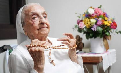 A pesar de su avanzada edad, Canabarro mantiene un espíritu jovial.
y confiesa su secreto de longevidad: "Mi secreto, mi gran secreto, es rezar. Lo es todo” (Carlos Macedo/ LongeviQuest)