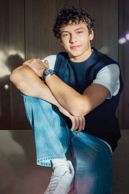 A pesar de su compromiso con el automovilismo y los viajes, Kimi se graduó en el Instituto Gaetano Salvemini, con una licenciatura en Gestión de Recursos Humanos, Relaciones Internacionales y Marketing