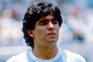 “Maradona como latas de birra”, el desopilante hilo de Twitter que divirtió a todos