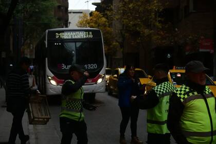 A principios de mayo, una mujer de 75 años sufrió heridas gravísimas tras ser atropellada por un colectivo urbano