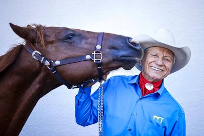 A punto de cumplir 90 años, Monty Roberts es una leyenda