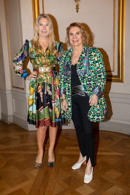 A puro color. Ana Rusconi, en Dolce & Gabbana, y Eleonora Pueyrredón en Custo Barcelona.