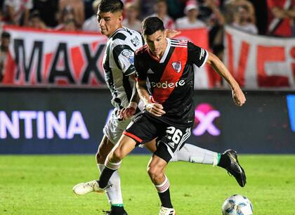 A River le costó destrabar el partido ante Excursionistas, pero luego pasó el debut sin problemas