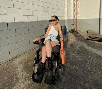 A Rocío siempre le gustó la moda y sacarse fotos y durante la pandemia, las empezó a subir a sus redes sociales y su comunidad de seguidores creció muchísimo: en Instagram tiene más de 14 mil.