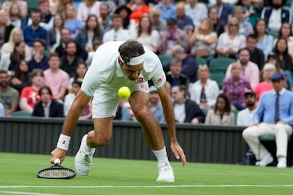 A Roger Federer cada vez le cuesta más mantenerse en pie en un circuito muy competitivo