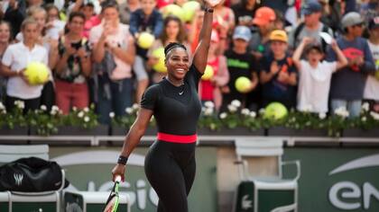 A Serena Williams le informaron que no podria volver a usar este atuendo en futuras competencias.