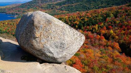 A simple vista pareciera que estas rocas pueden ser derribadas con un pequeño empujón (GETTY IMAGES)