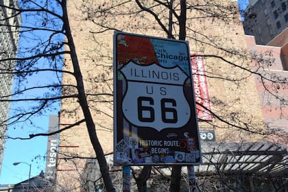 A solo unos minutos de Chicago, por la 66, Cícero recibe a los visitantes con toda su historia y mucho calor latino