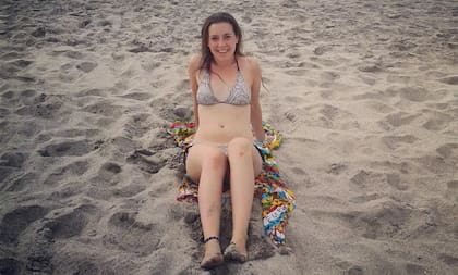 A sus 15 años, esa edad en la que los adolescentes suelen lanzarse al mundo, Carolina empezó a resguardarse cada vez más en su casa.
