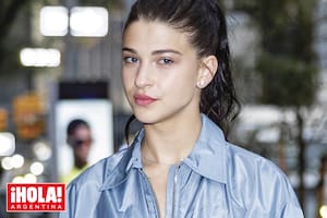 Es hija de un magnate empresarial y lanzó una plataforma de ropa valuada en 185 millones