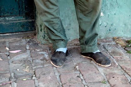 Don Generoso con típica alpargatas de campo