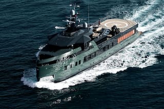 De quién es y cuánto cuesta el Pink Shadow, el imponente “superyatch” amarrado en Punta del Este