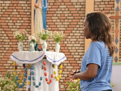 A través de donaciones, la fundación Iligabiza está constuyendo una basílica en el exacto lugar donde lo pidió Nuestra Señora de Kibeho durante una de sus apariciones 