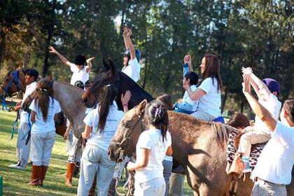 A través de la recreación, esta terapia logra cumplir con objetivos terapéuticos.