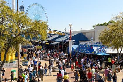 A través de los socios, los organizadores ofrecen descuentos que ayudarán a ahorrar en la taquilla y en el parque