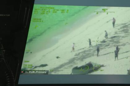 A través de radio, se hizo contacto con las personas extraviadas en la isla