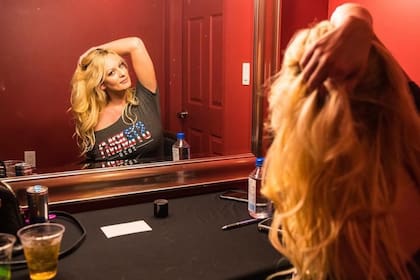 A través del documental Stormy, muestra cómo su vida cambió tras su conflicto legal con Trump