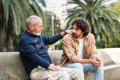 A veces es el simple acto de mirar con menos inercia y más atención a alguien que todavía puede sorprendernos